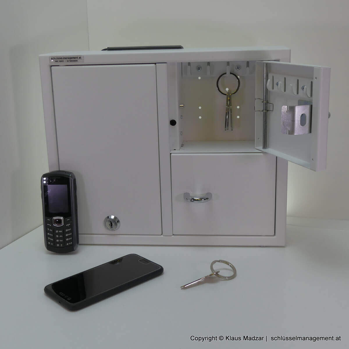 keybox_gsm_3g_call-to-open_2C