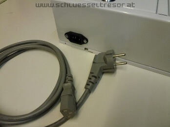 Anschluß mit plug & play Stecker